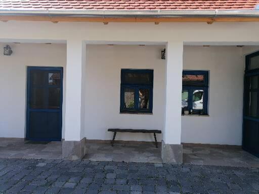 Csenduelo Vendeghaz Apartment Noszvaj Bagian luar foto